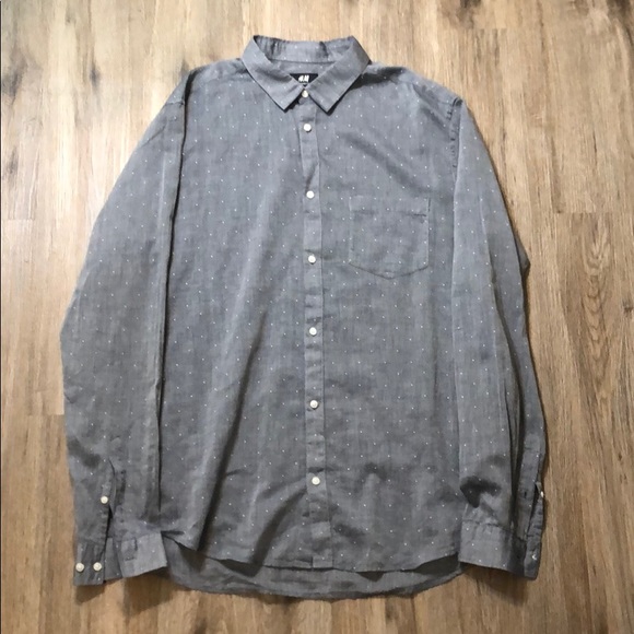 H&M ⭐️night relaxed fit button down - Picture 1 of 7